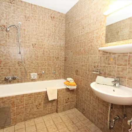 Roemerhof-4 By Interhome Daire Fügen